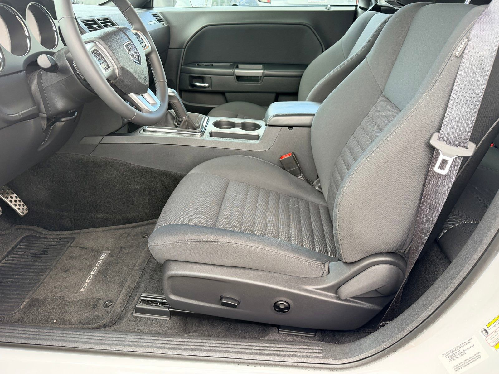 Used 2014 Dodge Challenger R/T RWD image 17