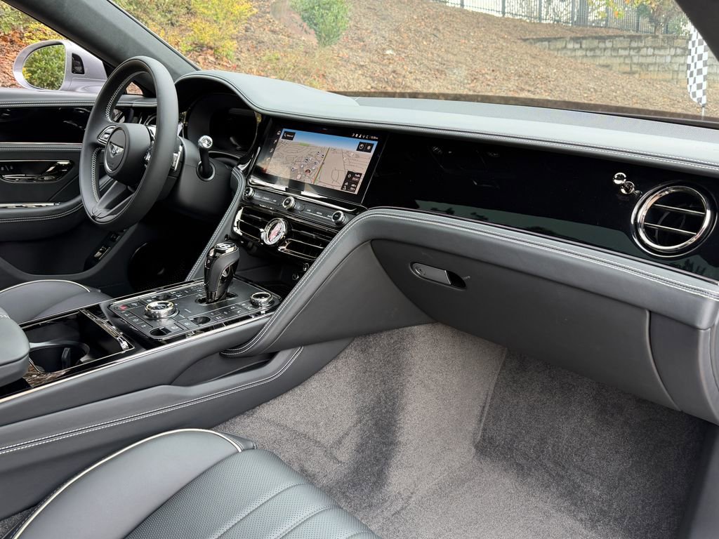 New 2026 Bentley Flying Spur Plug-In Hybrid image 2