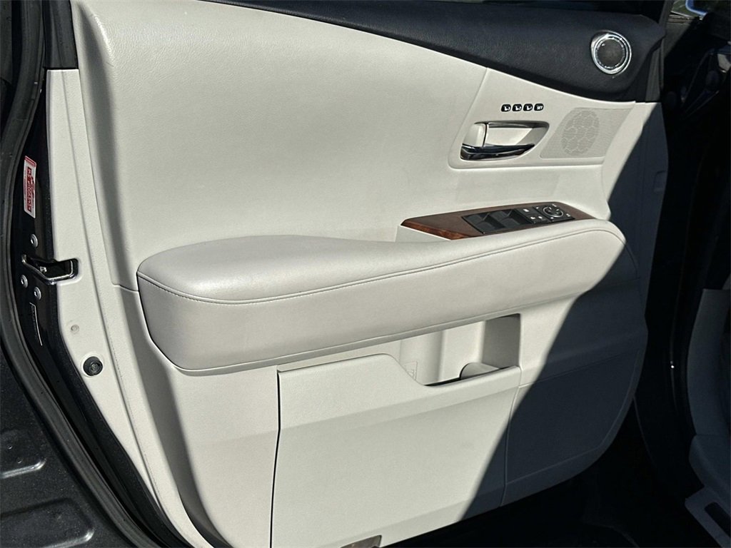 Used 2011 Lexus RX 350 2WD image 25