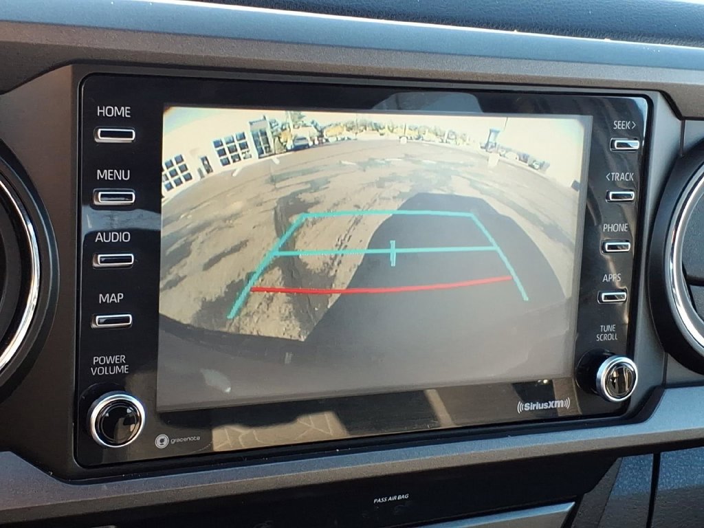 Used 2020 Toyota Tacoma TRD Off-Road w/ Technology Package AWD/4WD image 24