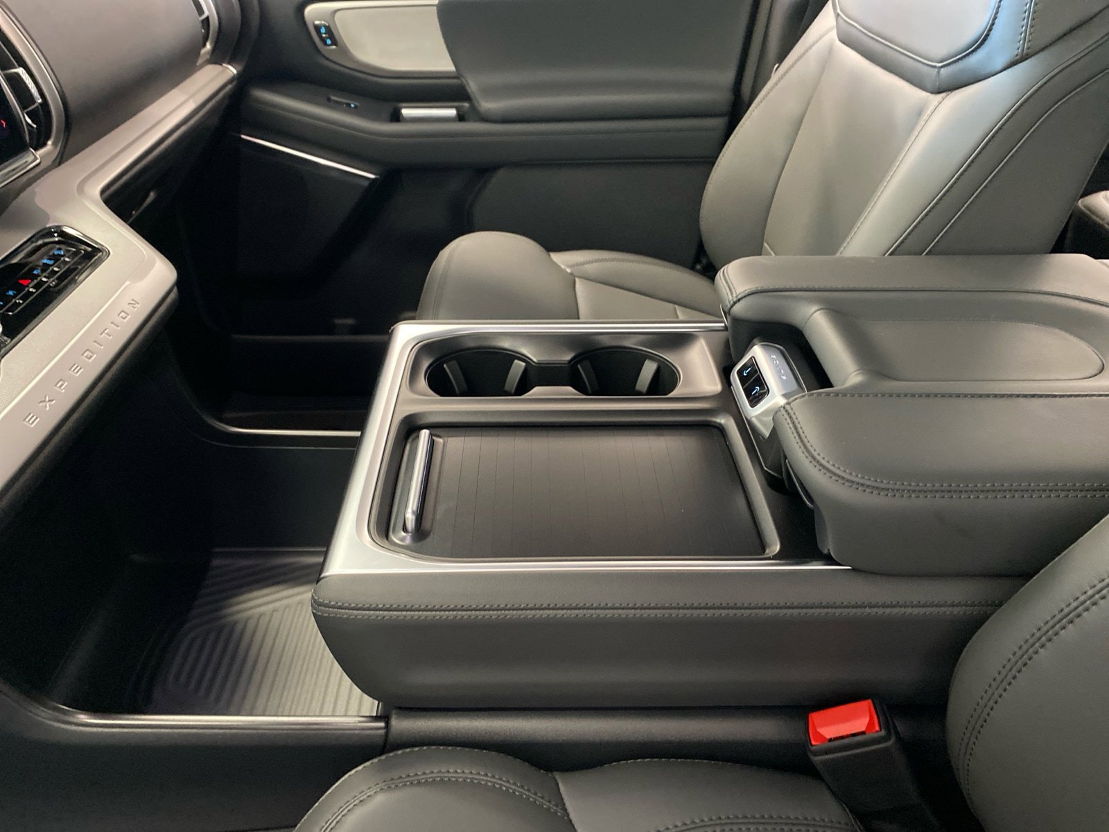 New 2026 Ford Expedition Active AWD/4WD image 35