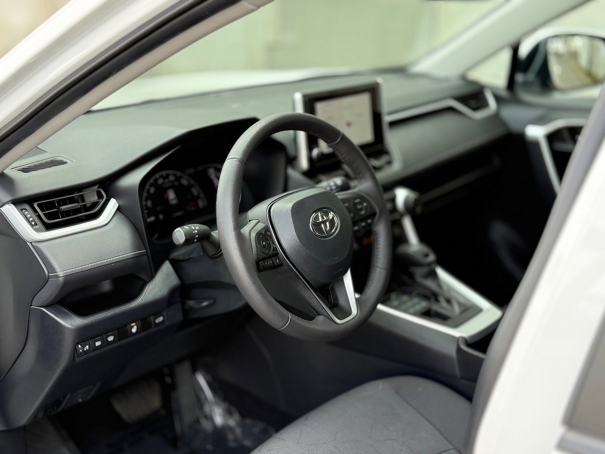 Used 2023 Toyota RAV4 XLE w/ Convenience Package AWD/4WD image 14