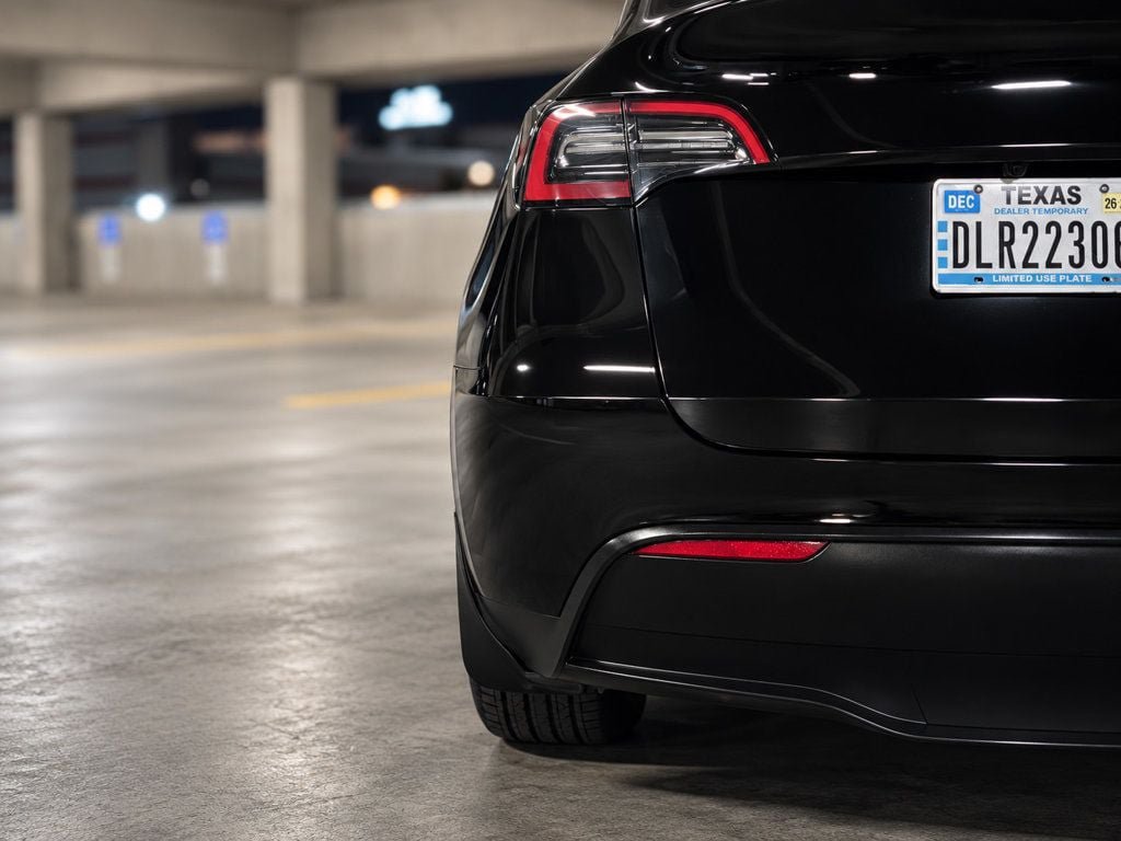 Used 2023 Tesla Model Y Long Range AWD/4WD image 13