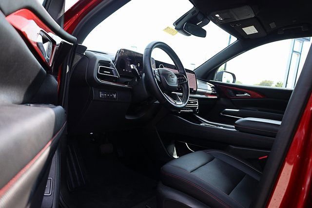 Used 2024 Chevrolet Traverse Z71 image 15