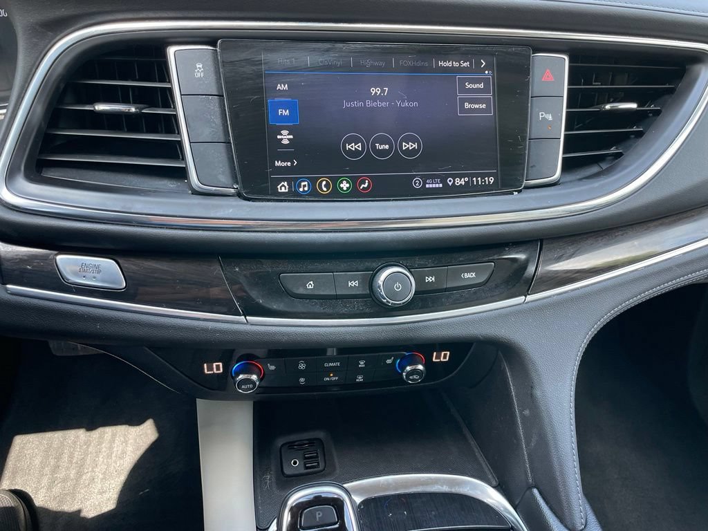 Used 2021 Buick Enclave Essence FWD image 18