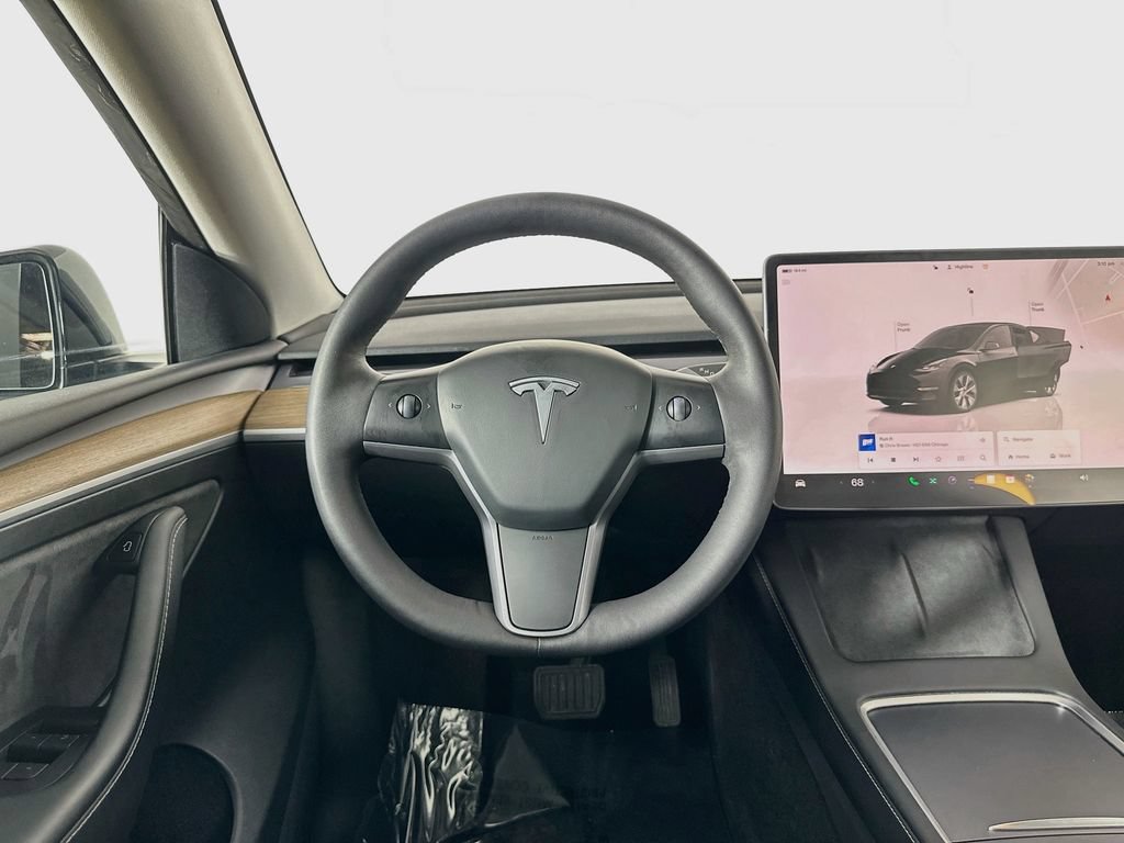 Used 2023 Tesla Model Y AWD image 21