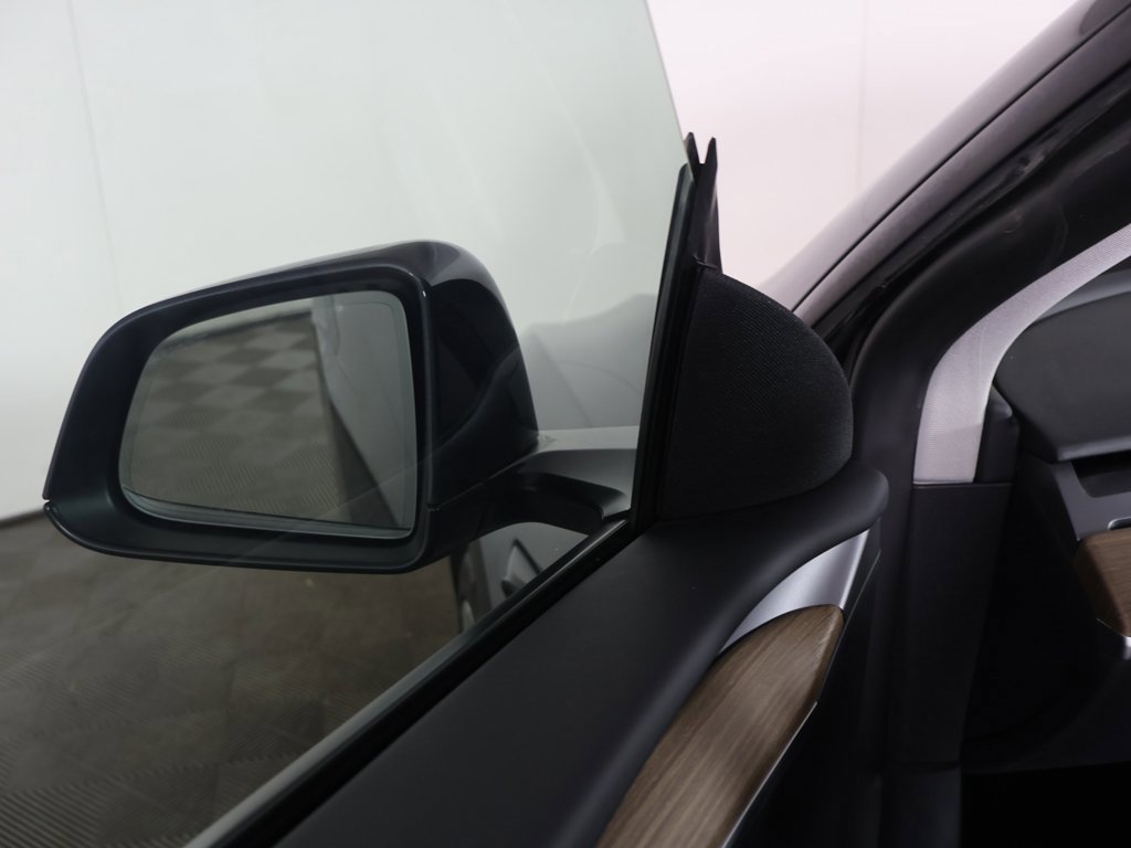Used 2024 Tesla Model Y Long Range image 35