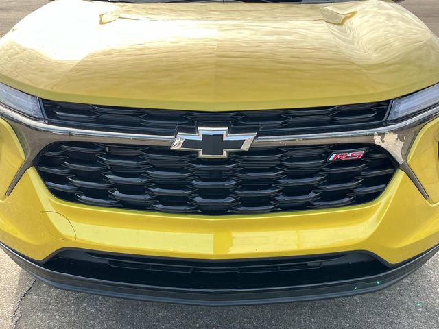 Certified 2024 Chevrolet Trax RS w/ Sunroof Package image 11