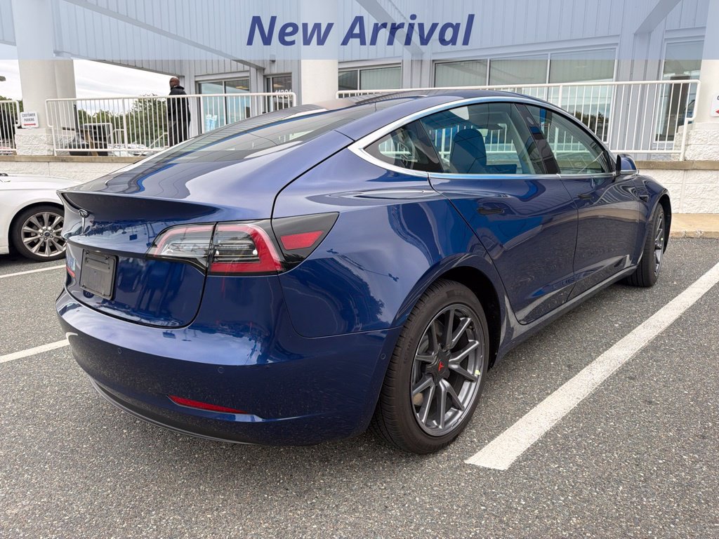 Used 2018 Tesla Model 3 Mid Range RWD image 3