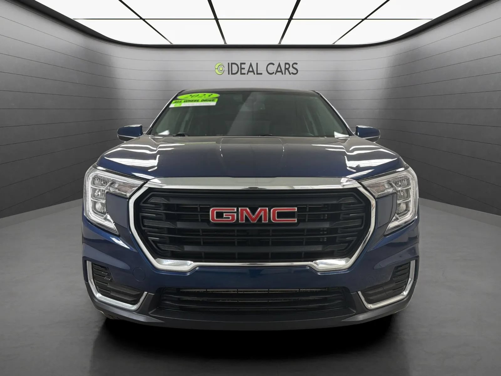 Used 2023 GMC Terrain SLE w/ LPO, Floor Liner Package AWD/4WD image 2
