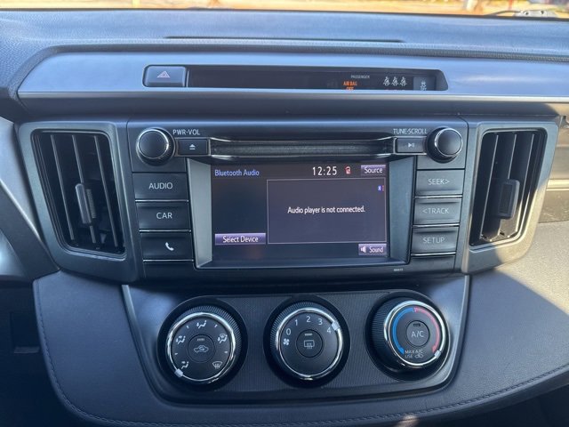 Used 2018 Toyota RAV4 LE image 24