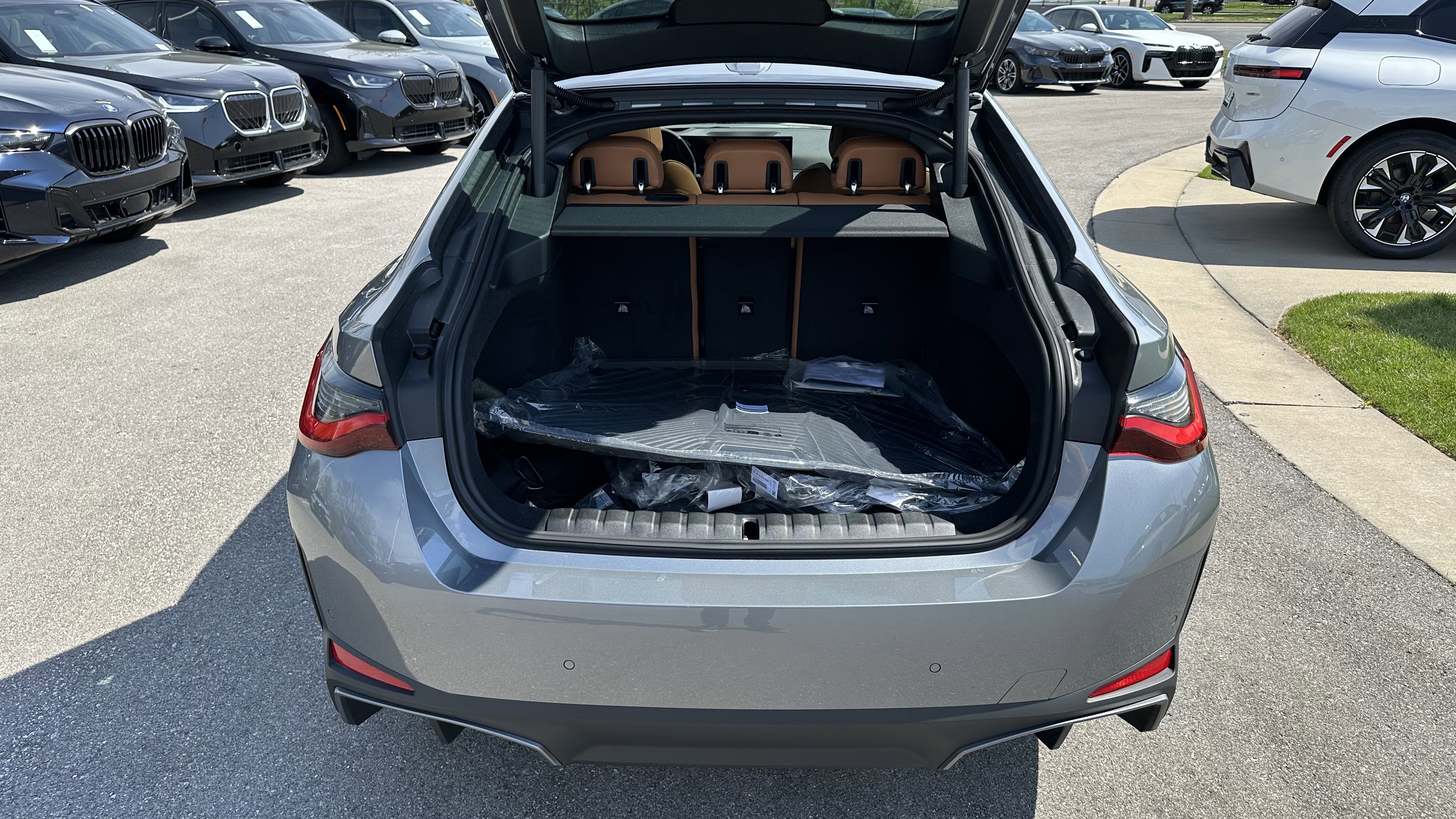 Used 2026 BMW i4 xDrive40i AWD/4WD image 30