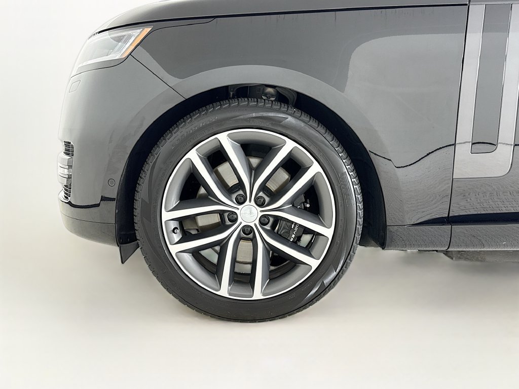Used 2025 Land Rover Range Rover SE AWD/4WD image 26
