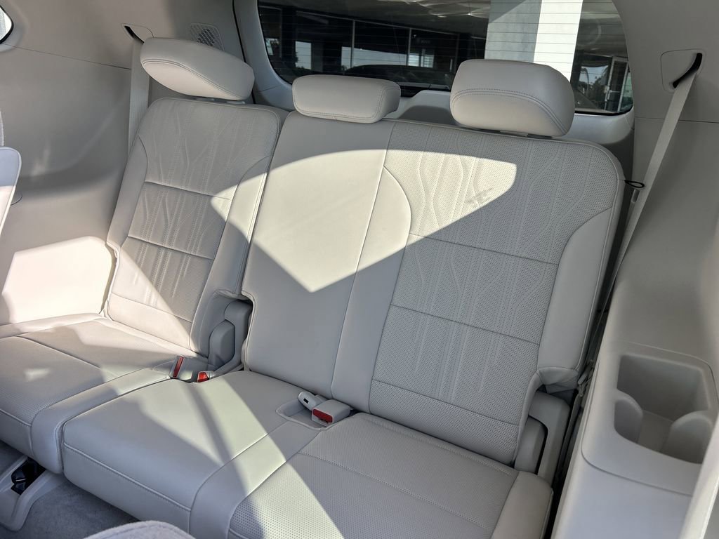 New 2026 Buick Enclave Avenir w/ Super Cruise Package image 19