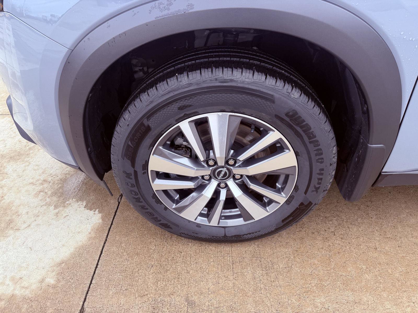 Used 2024 Nissan Pathfinder SL AWD/4WD image 36