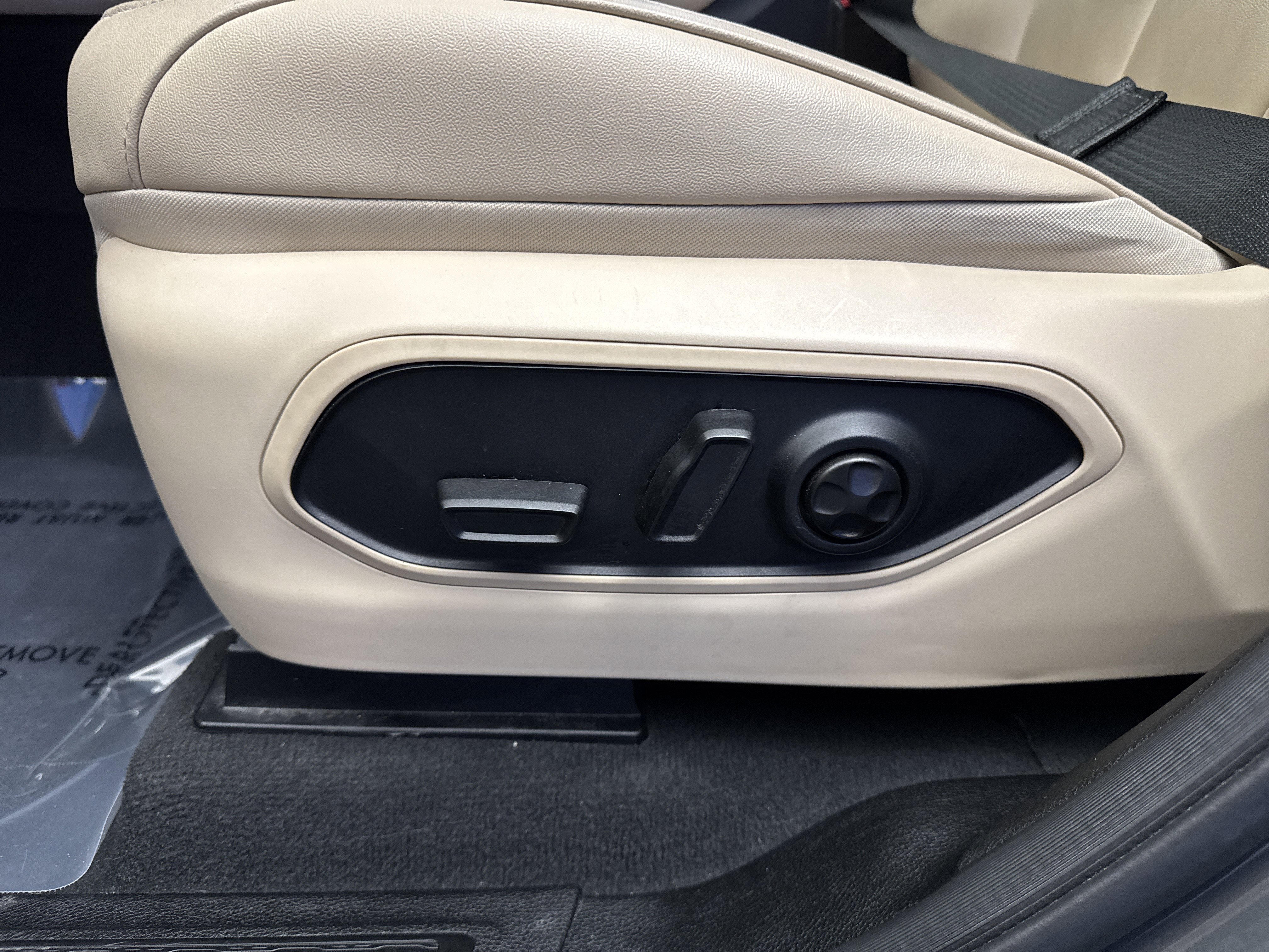 Used 2023 Jeep Grand Cherokee L Limited image 12