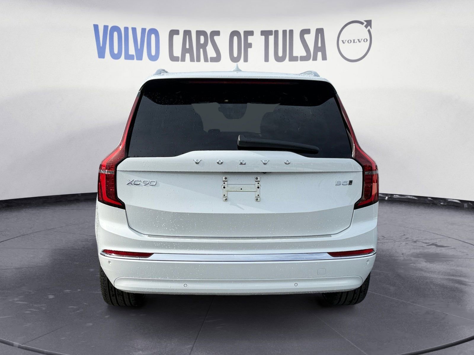 New 2026 Volvo XC90 B5 Plus w/ Protection Package Premier image 4