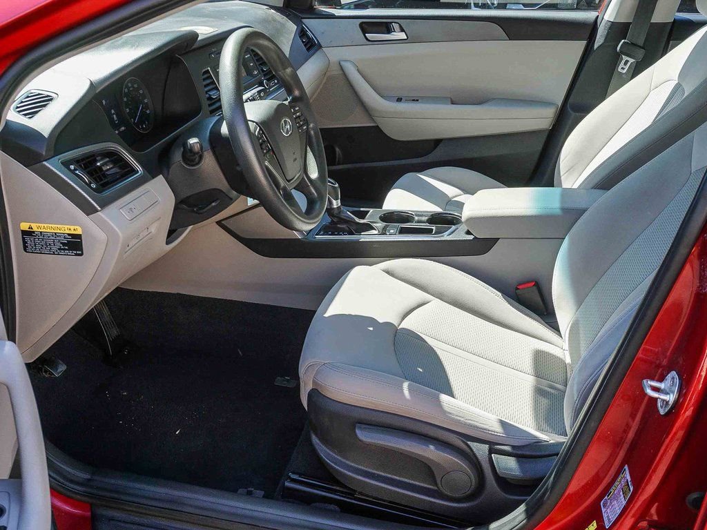 Used 2017 Hyundai Sonata SE image 17