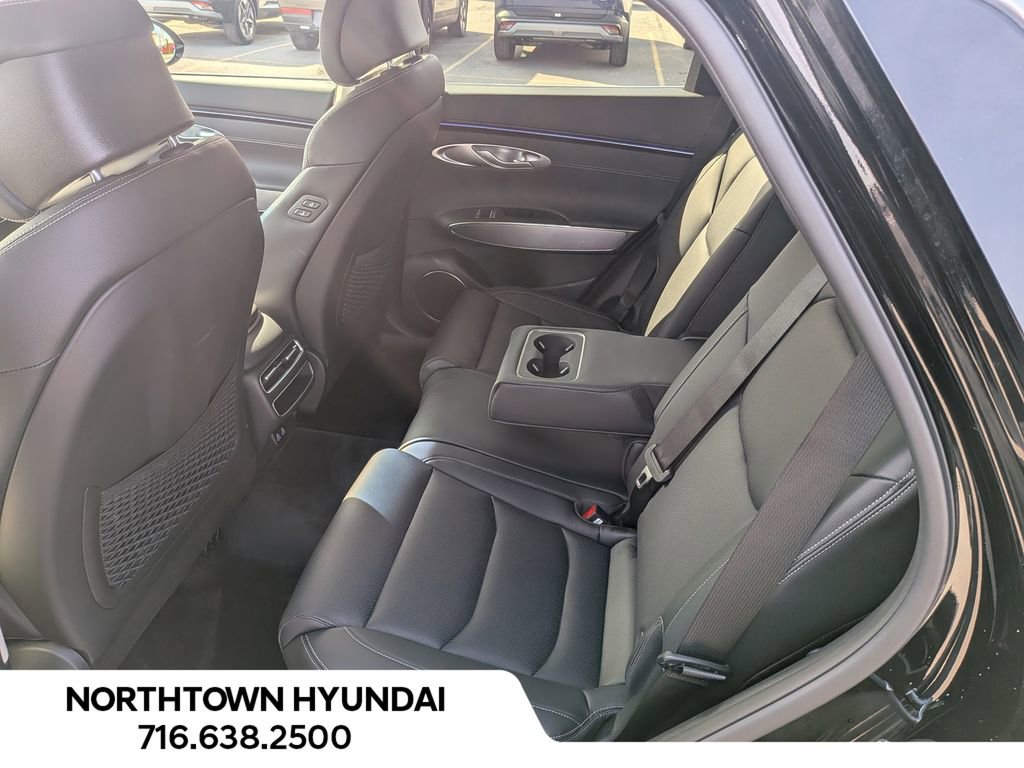 Used 2026 Genesis GV70 2.5T Select image 34