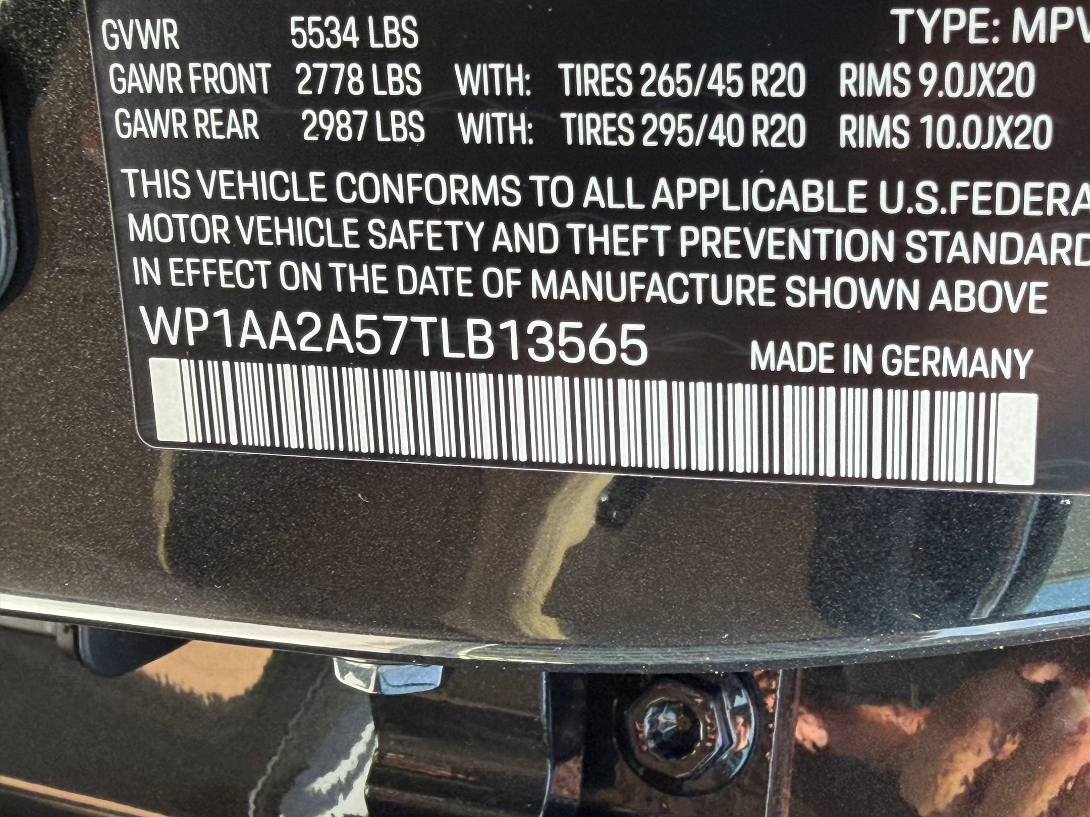 Used 2026 Porsche Macan AWD/4WD image 31