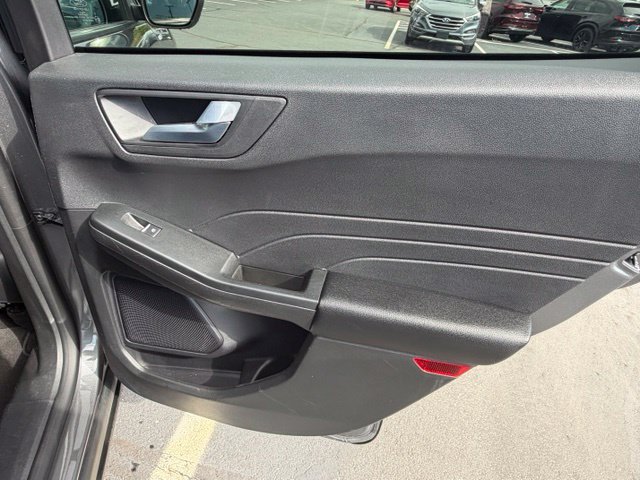 Used 2025 Ford Escape ST-Line FWD image 28