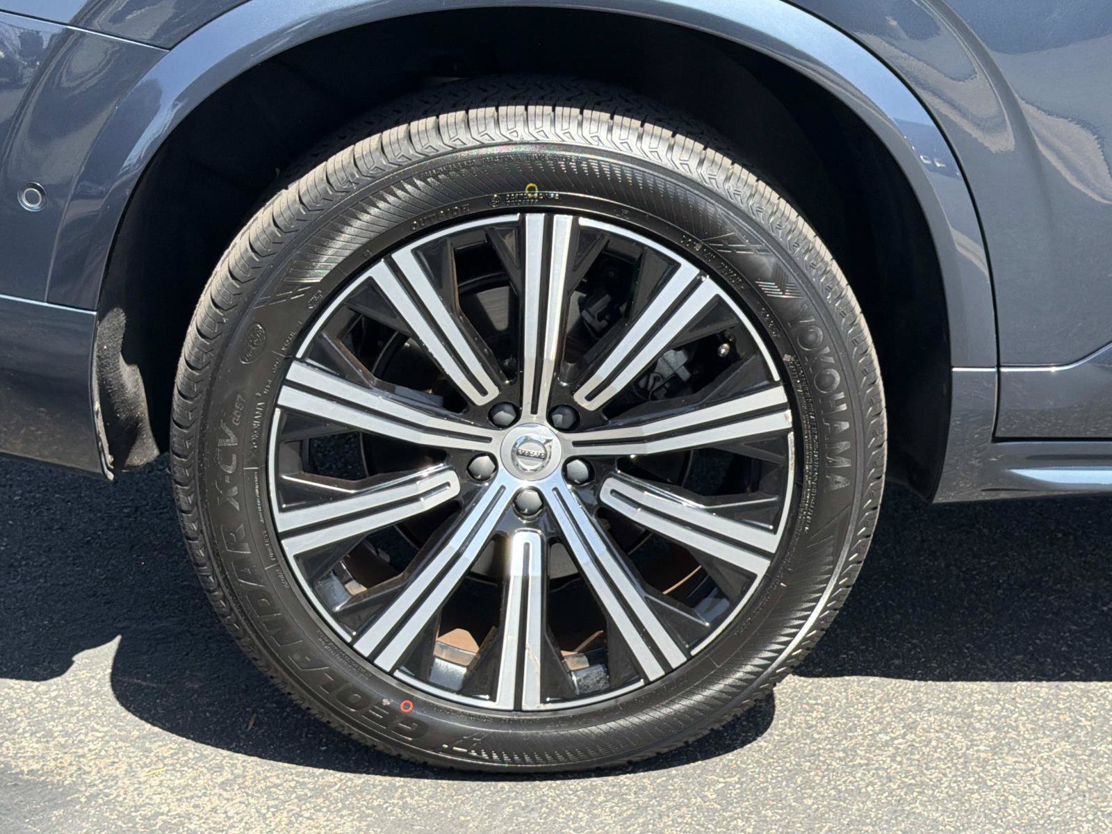 Certified 2023 Volvo XC90 B6 Plus AWD/4WD image 28