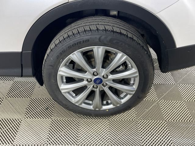 Used 2018 Ford Escape Titanium w/ Ford Safe & Smart Package image 19