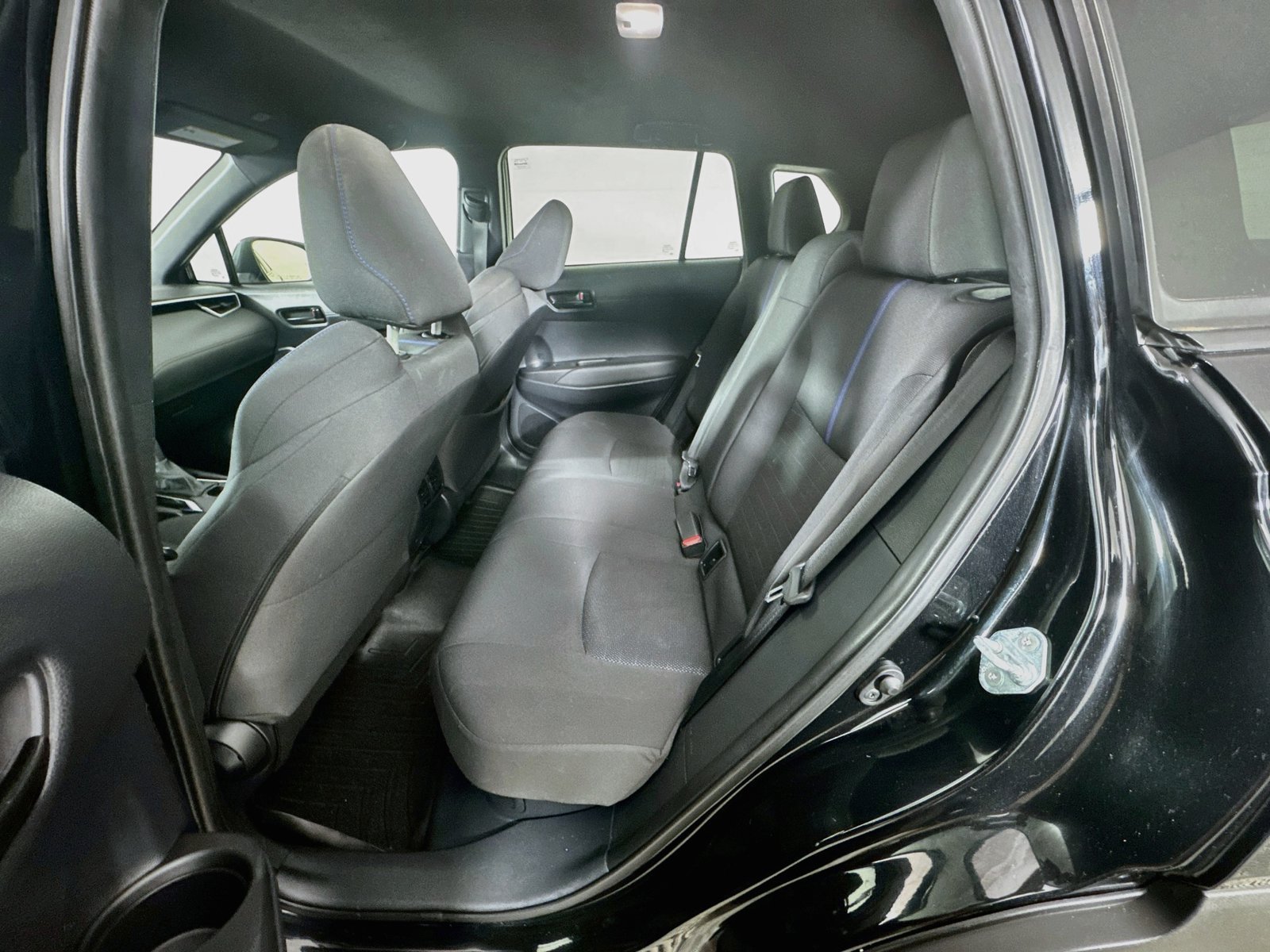 Certified 2025 Toyota Corolla Cross AWD Hybrid image 22