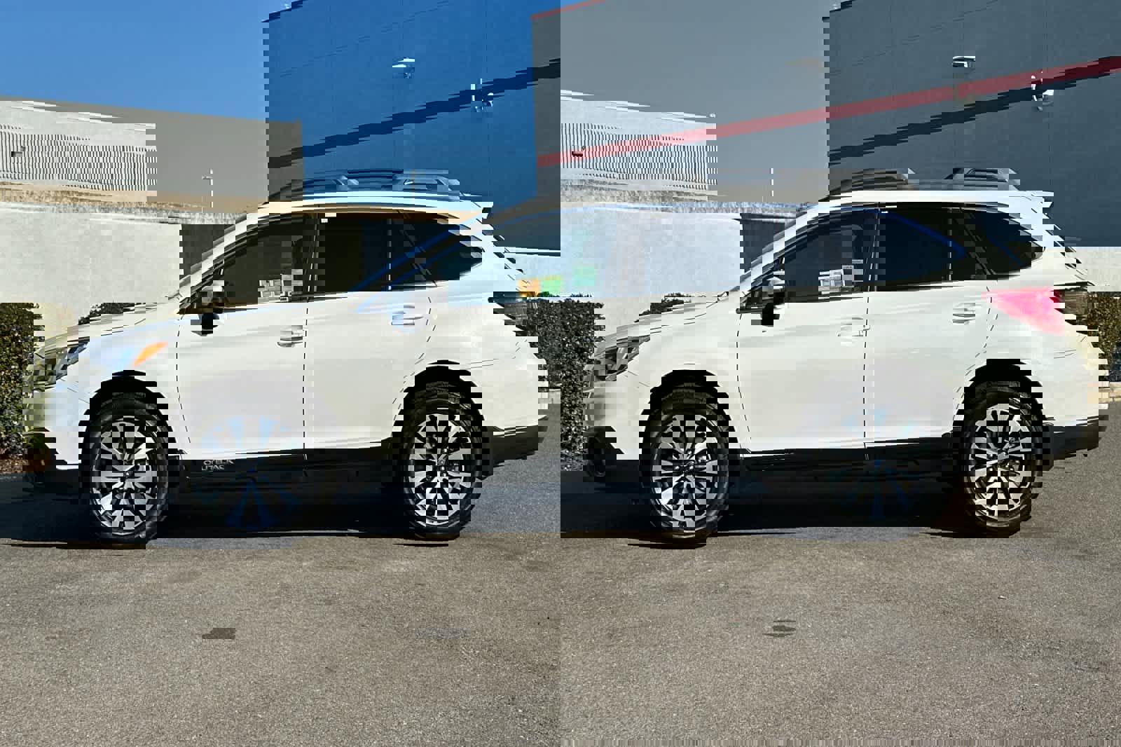 Used 2016 Subaru Outback 2.5i Limited image 9