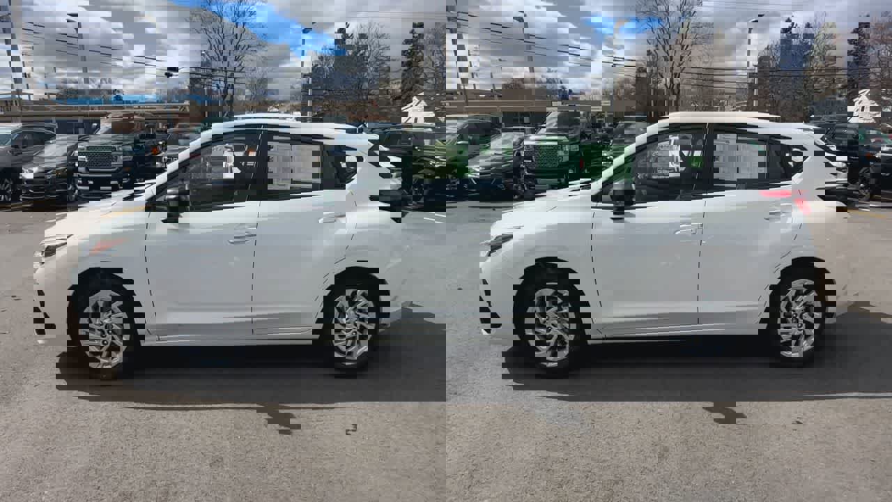 Certified 2024 Subaru Impreza 2.0i image 5