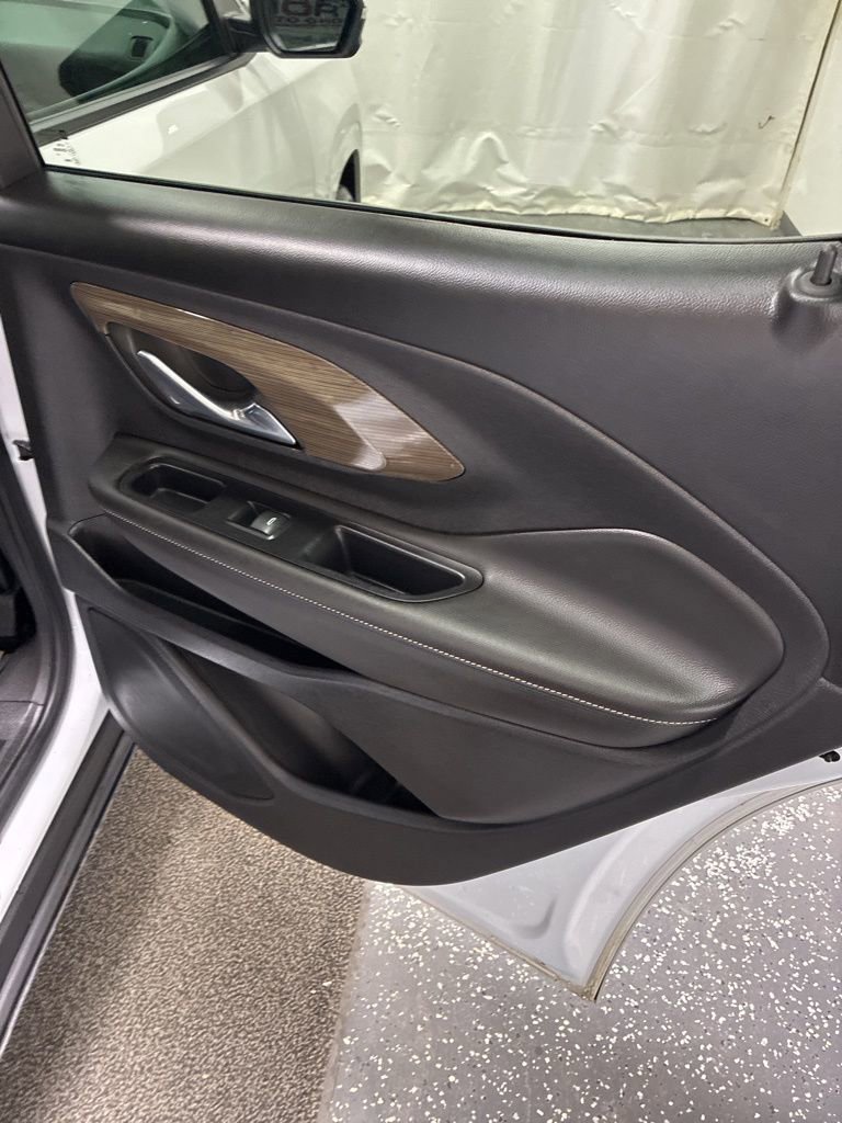 Used 2023 GMC Terrain Denali w/ Denali Premium Package image 29