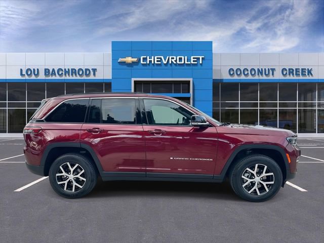 Used 2024 Jeep Grand Cherokee Limited image 9