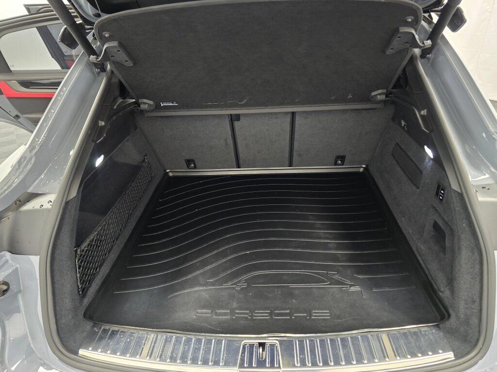 Certified 2024 Porsche Cayenne Turbo GT AWD/4WD image 12