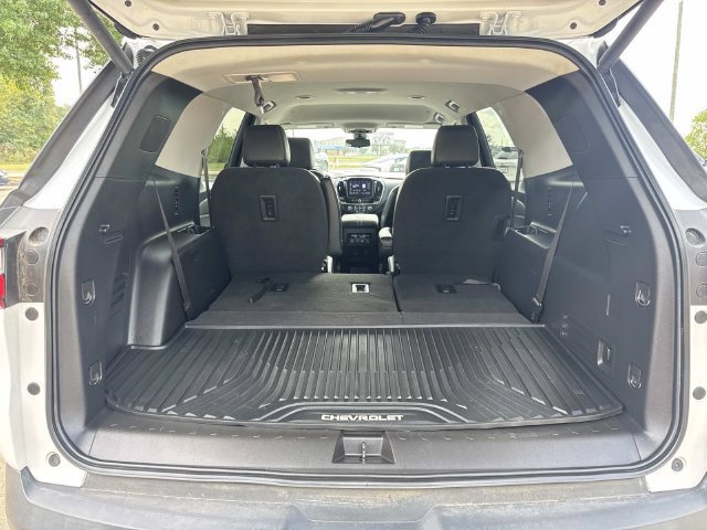 Used 2021 Chevrolet Traverse RS FWD image 9