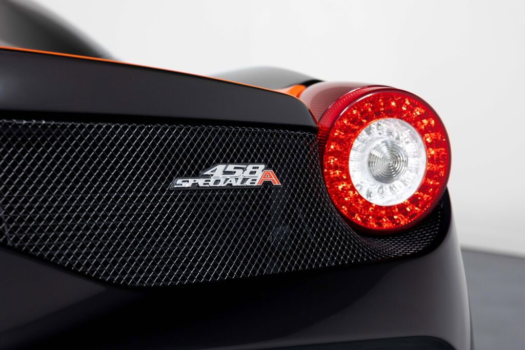 Used 2015 Ferrari 458 Speciale A image 21