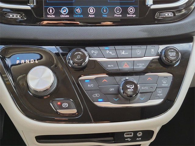 Used 2020 Chrysler Pacifica Touring-L w/ Advanced Safetytec Group image 27