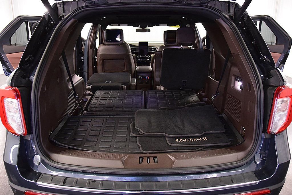 Used 2023 Ford Explorer King Ranch w/ Technology Package image 38