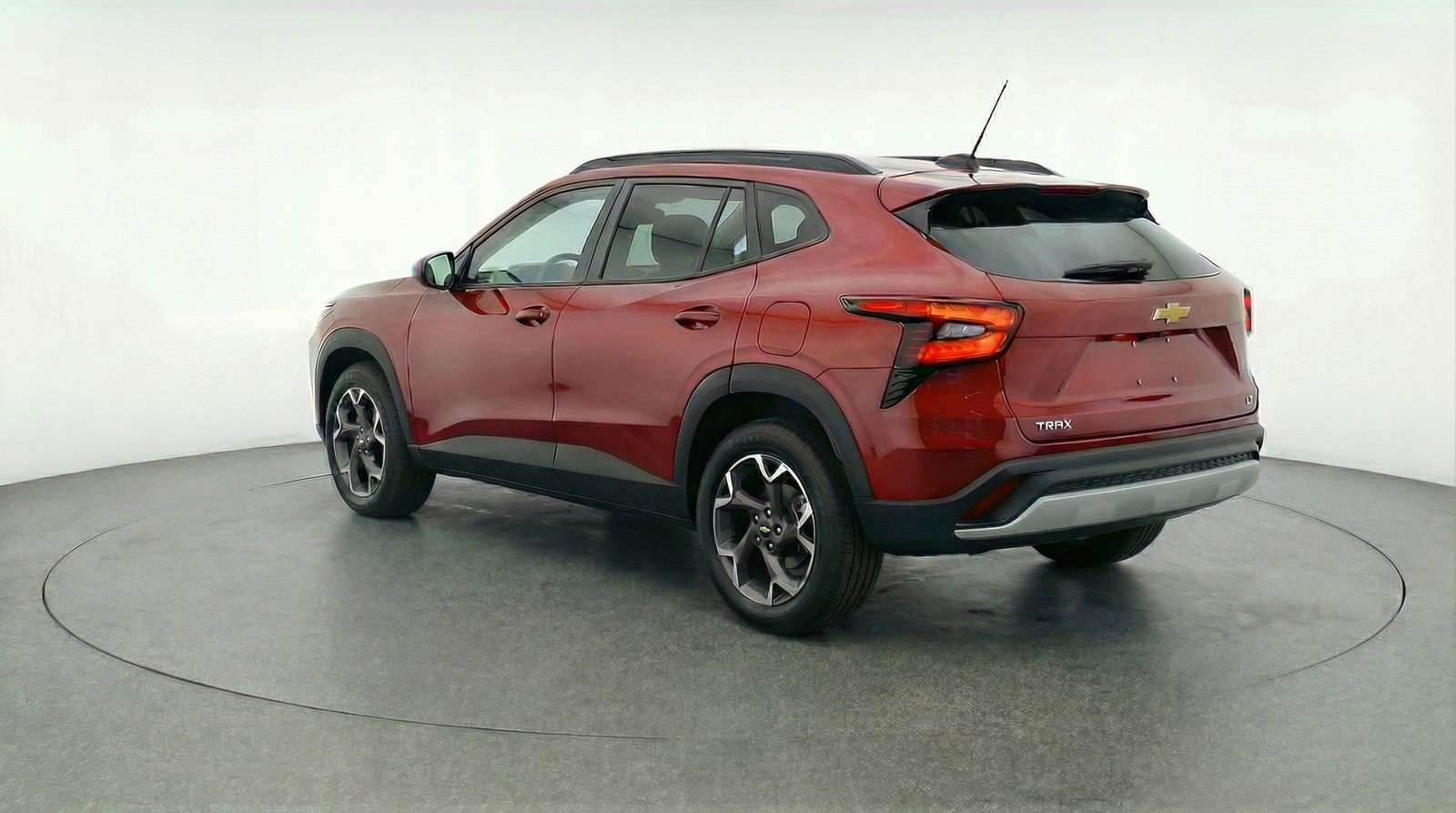 Used 2025 Chevrolet Trax LT image 6