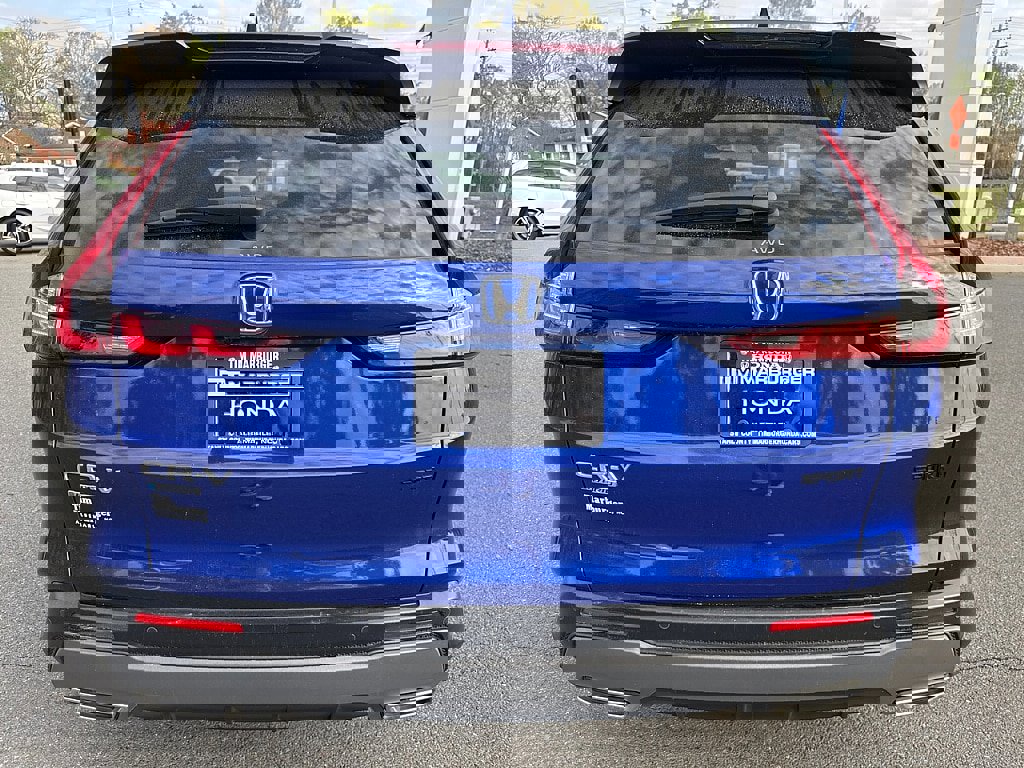 Certified 2025 Honda CR-V Sport-L image 4
