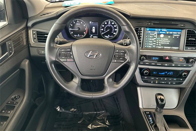 Used 2015 Hyundai Sonata Limited w/ Option Group 06 image 17