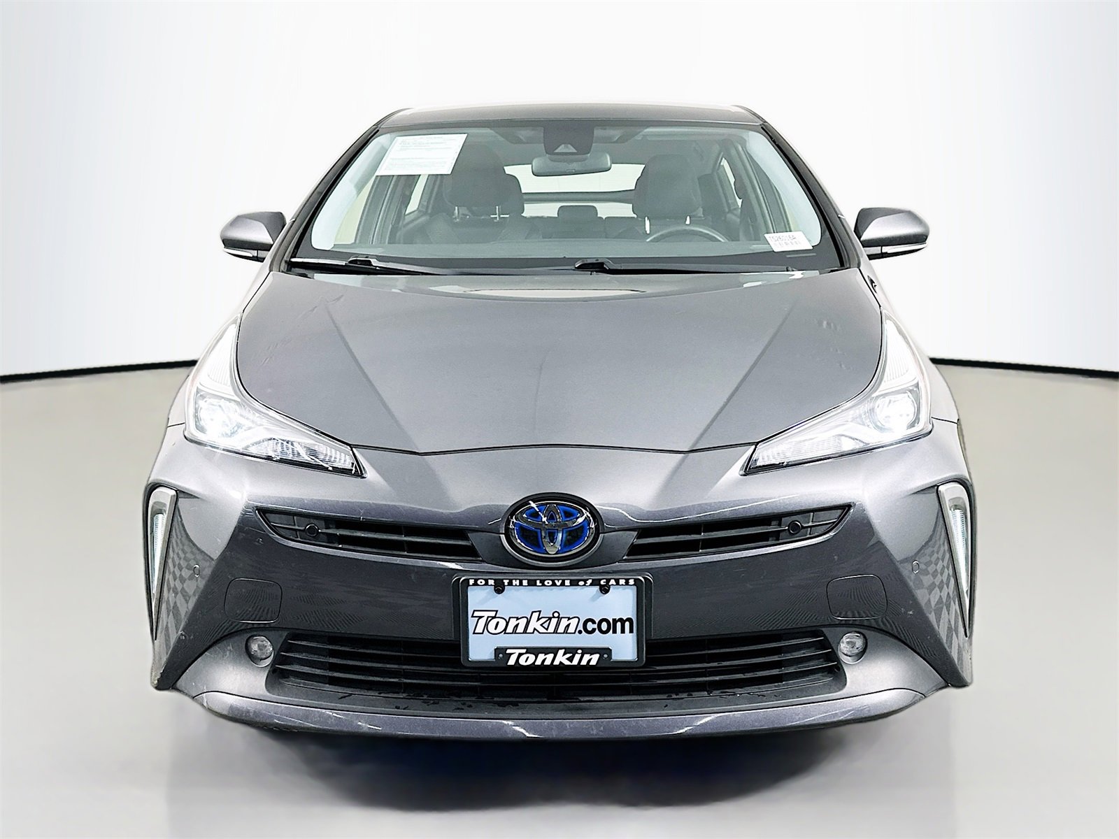 Used 2021 Toyota Prius LE image 2