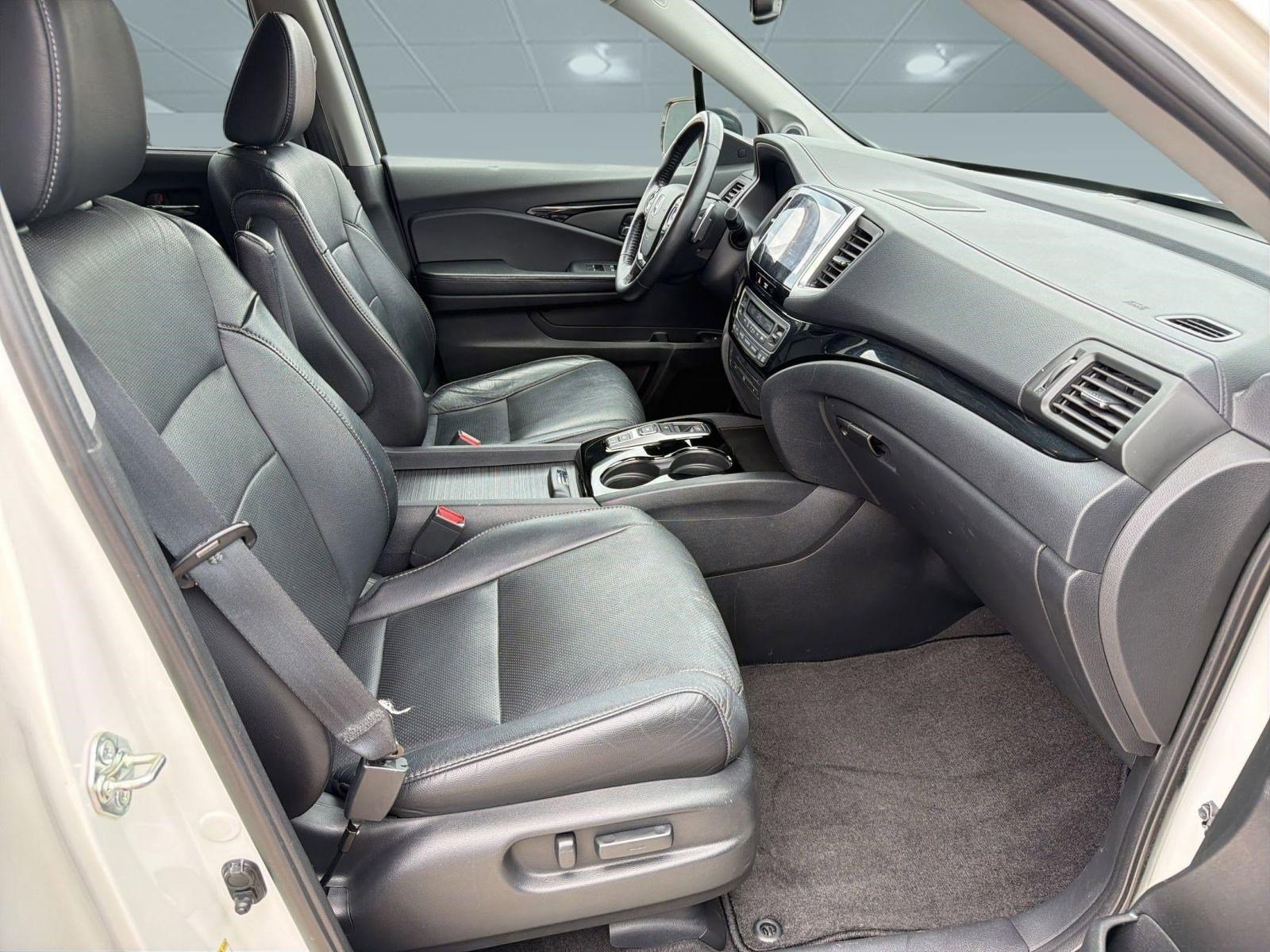 Used 2016 Honda Pilot Elite image 31