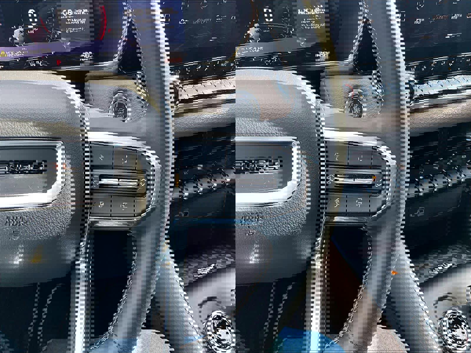 Used 2024 GMC Canyon Denali image 24