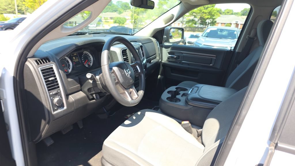 Used 2021 RAM 1500 Classic SLT AWD/4WD image 23