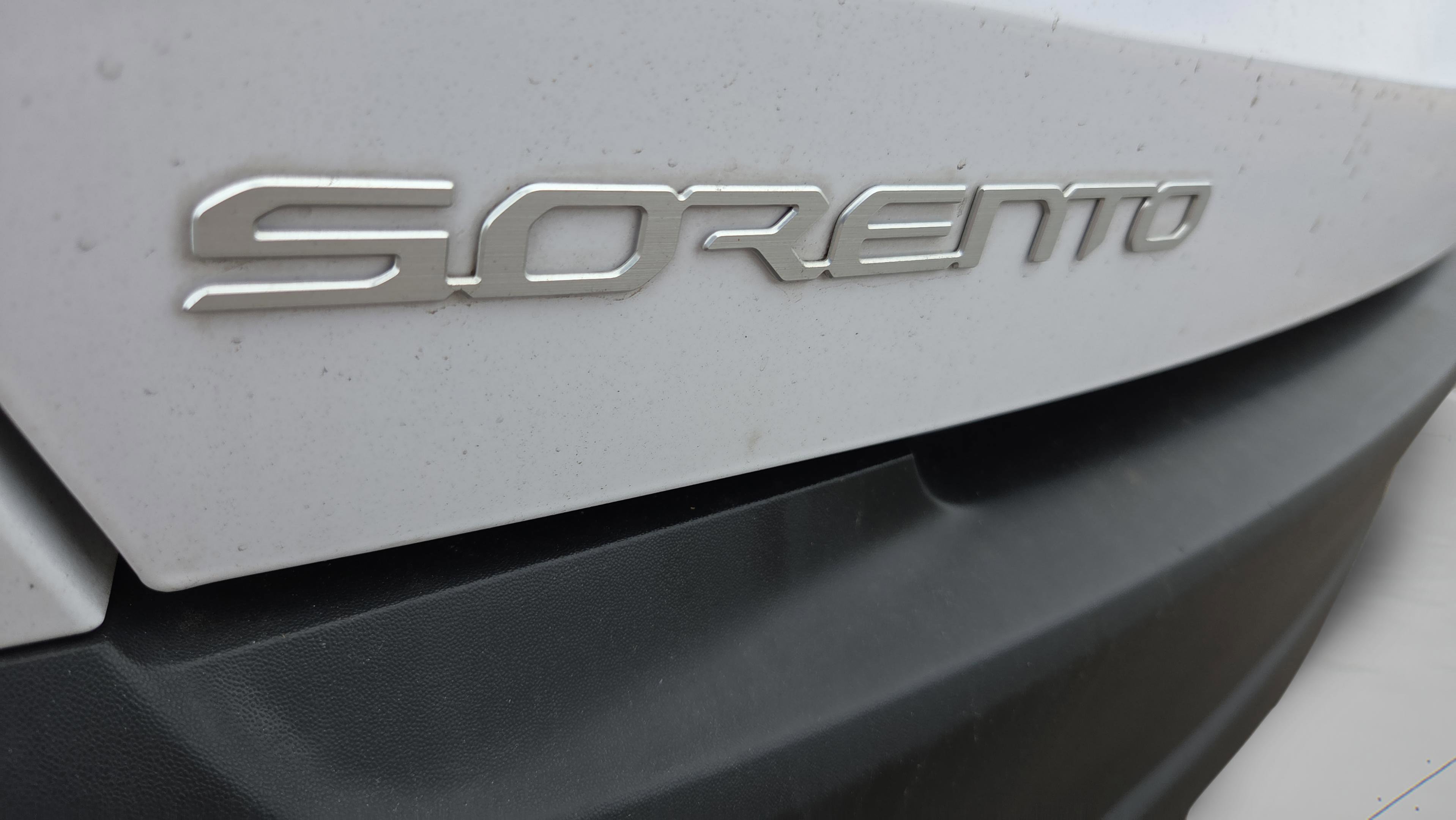 Used 2023 Kia Sorento LX image 13