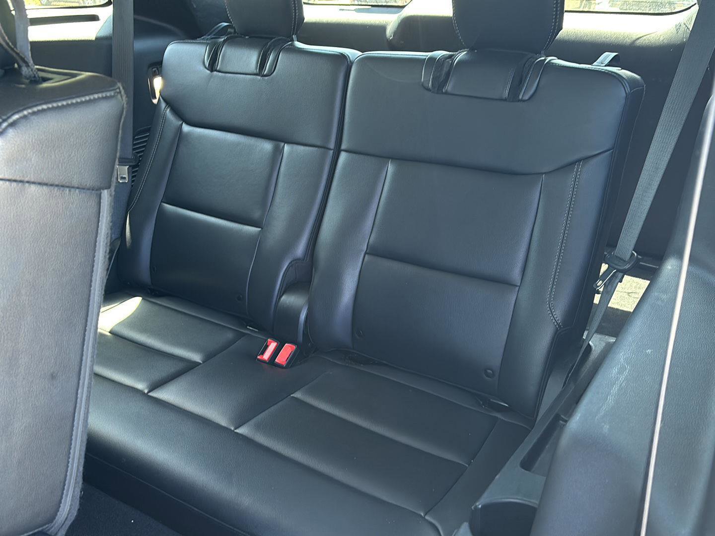 Used 2023 Ford Explorer Limited image 6