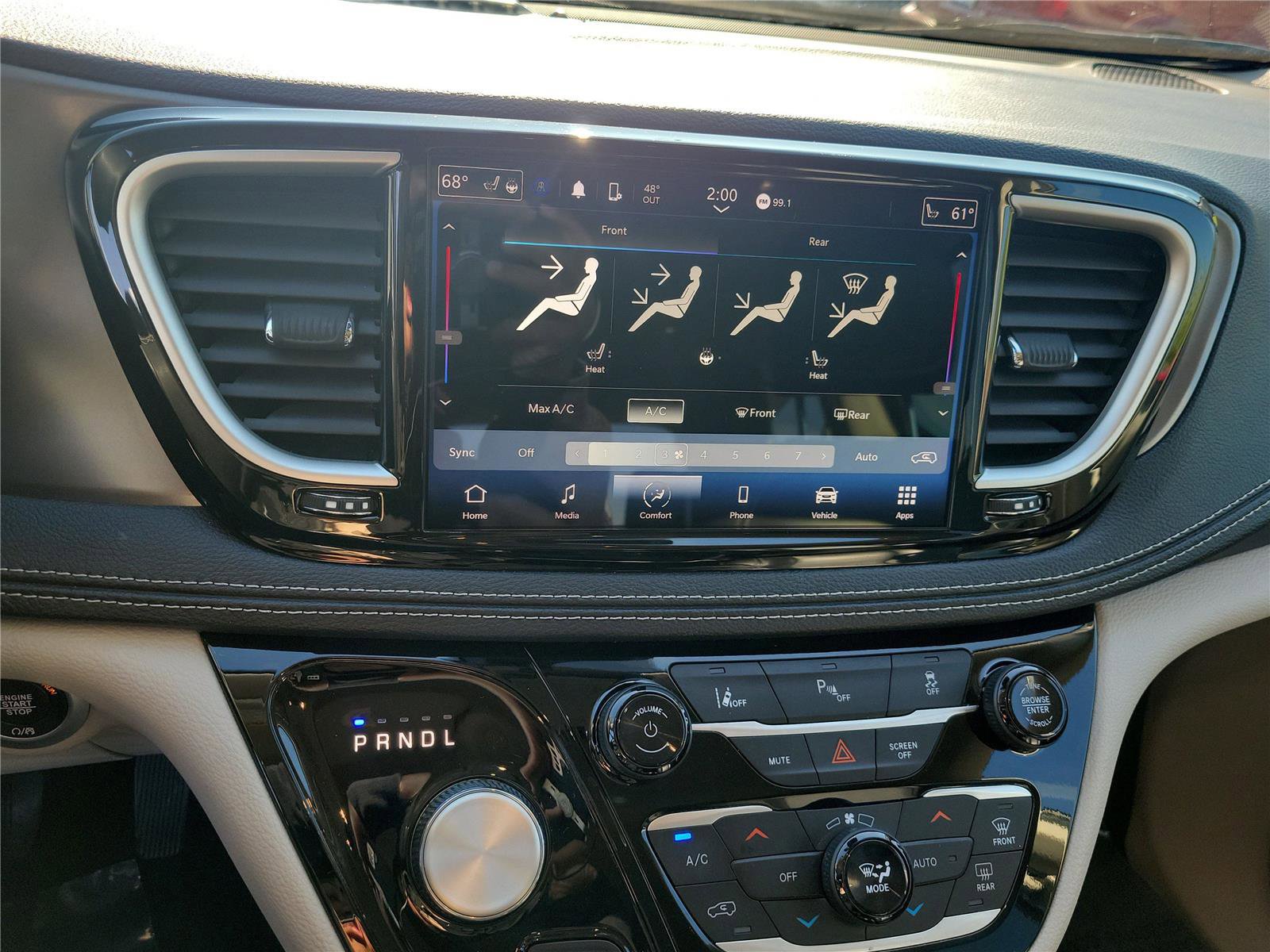 Used 2023 Chrysler Pacifica Touring-L image 26