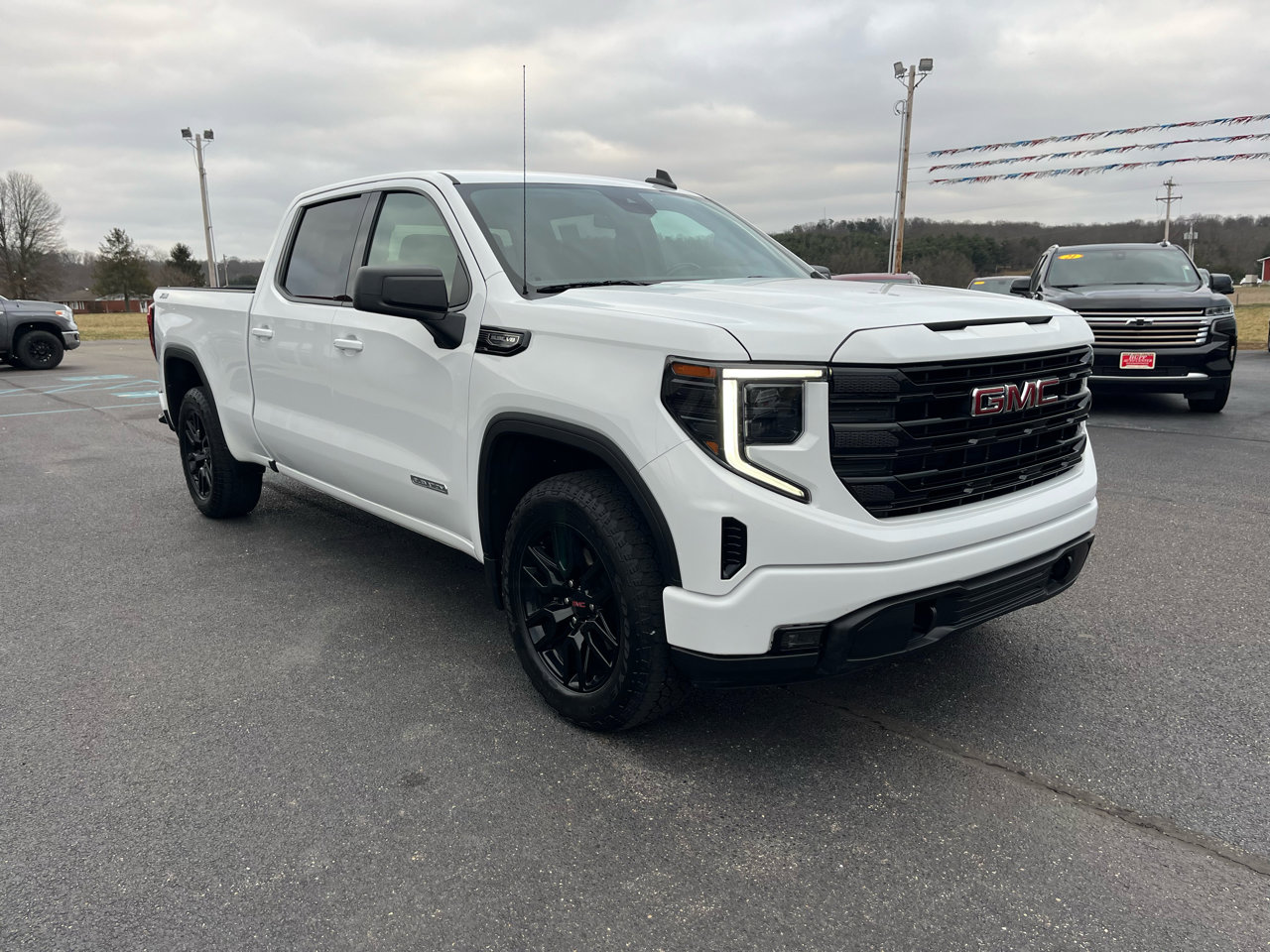 Used 2022 GMC Sierra 1500 Elevation image 8