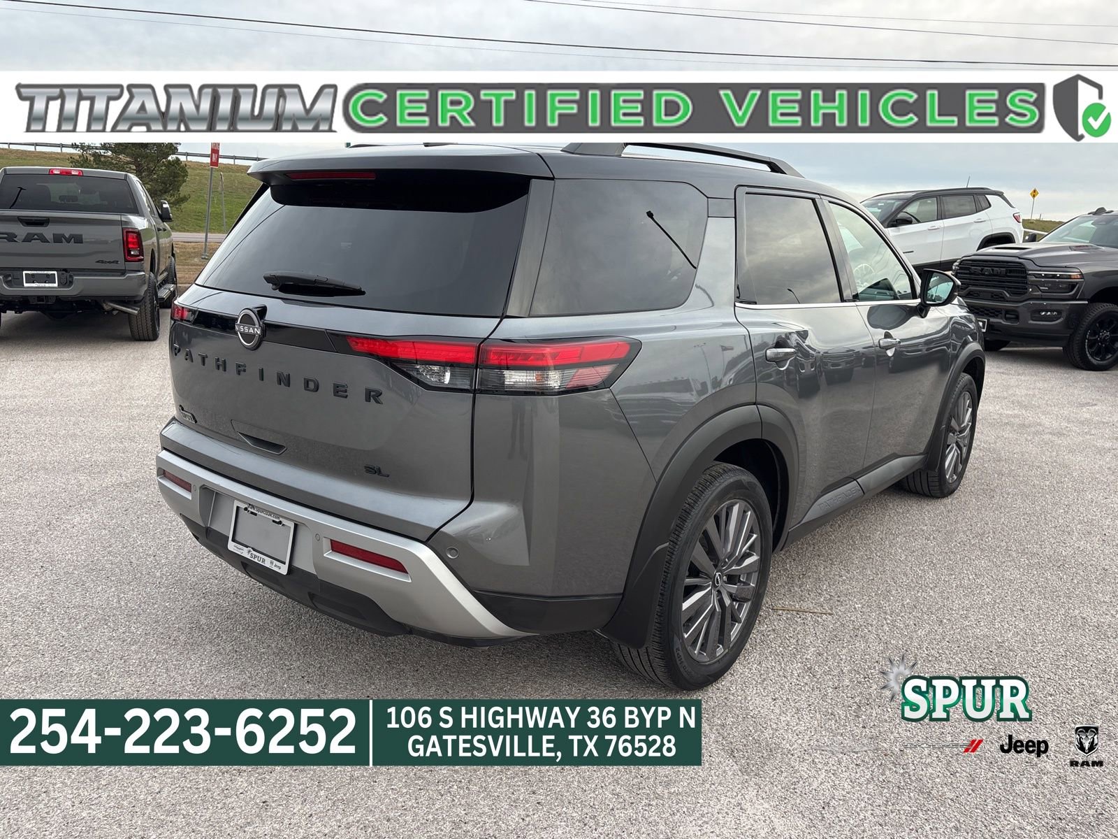 Used 2024 Nissan Pathfinder SL w/ SL Premium Package image 5