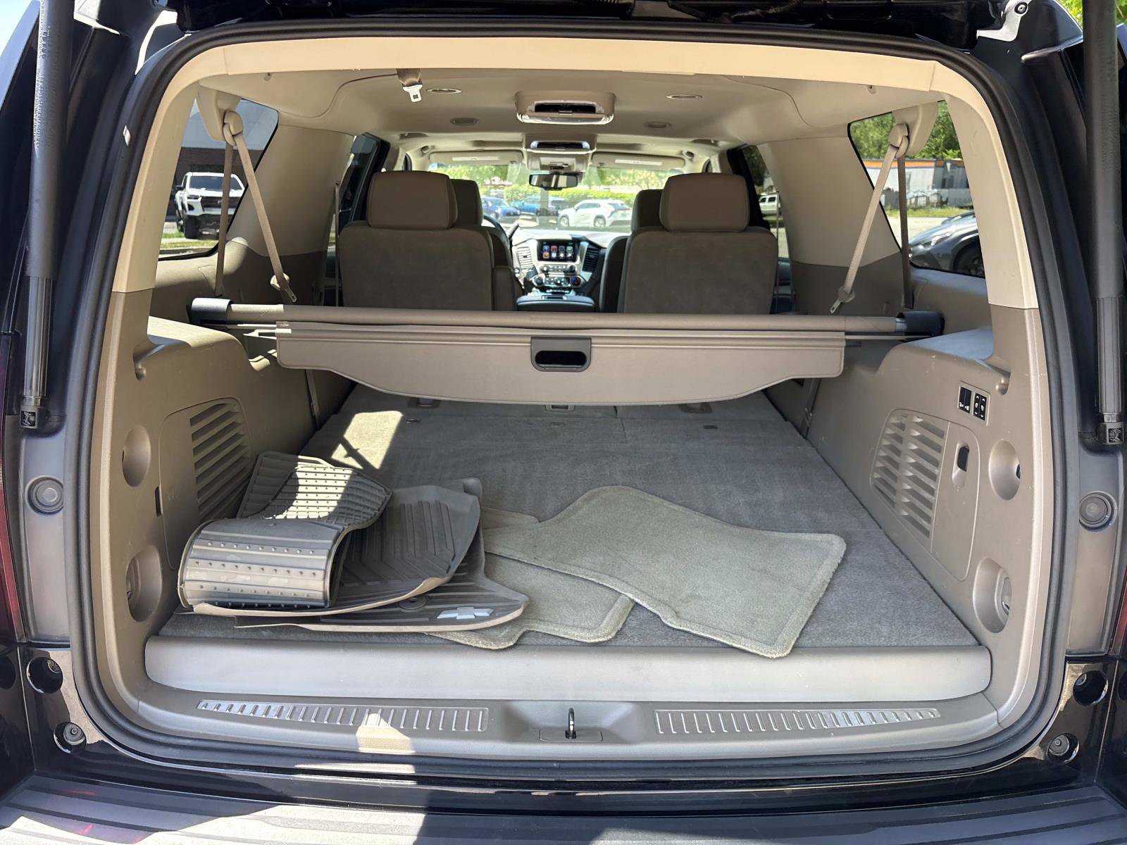 Used 2016 Chevrolet Suburban LT w/ Luxury Package RWD image 33